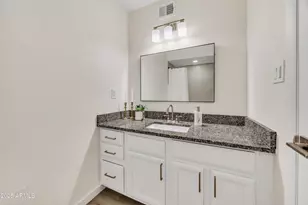 7921 N 61st Ave, Glendale, AZ 85301 - Photo 17