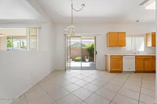 13645 W Ravenswood Dr, Sun City West, AZ 85375 - Photo 11