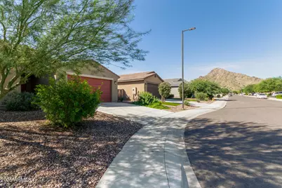 4373 W Bush Bean Way, San Tan Valley, AZ 85144 - Photo 3