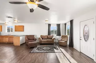 10426 W Grayback Dr, Arizona City, AZ 85123 - Photo 3