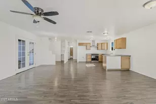 10426 W Grayback Dr, Arizona City, AZ 85123 - Photo 19