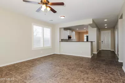 718 W Twin Peaks Parkway, San Tan Valley, AZ 85143 - Photo 5