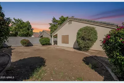 13033 W Evans Drive, El Mirage, AZ 85335 - Photo 17