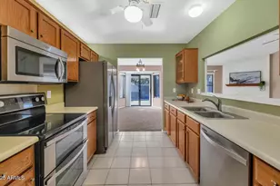 9169 W Lisbon Ln, Peoria, AZ 85381 - Photo 11