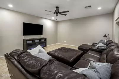 23522 N 121st Avenue, Sun City, AZ 85373 - Photo 9