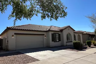 2319 W Alta Vista Rd, Phoenix, AZ 85041 - Photo 1