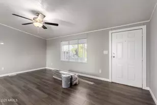 303 E South Mountain Ave, Phoenix, AZ 85042 - Photo 9