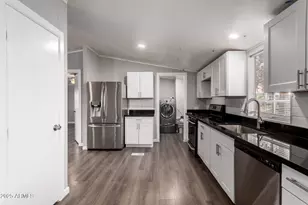 303 E South Mountain Ave, Phoenix, AZ 85042 - Photo 13