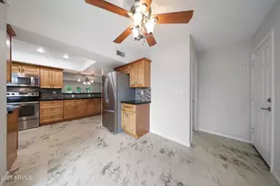 10617 W El Capitan Cir, Sun City, AZ 85351 - Photo 11