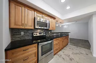 10617 W El Capitan Cir, Sun City, AZ 85351 - Photo 5