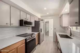 10830 W Willowbrook Dr, Sun City, AZ 85373 - Photo 11