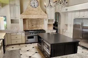 8915 N Invergordon Rd, Paradise Valley, AZ 85253 - Photo 9