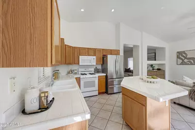 4051 W Buckskin Trail, Phoenix, AZ 85083 - Photo 11