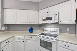 6546 E Sugarloaf St, Mesa, AZ 85215 - Photo 7