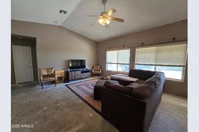 924 E Saguaro Drive, Pearce, AZ 85625 - Photo 5