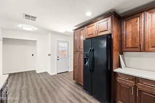 943 S Lazona Dr, Mesa, AZ 85204 - Photo 13