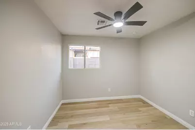 2511 N 48th Drive, Phoenix, AZ 85035 - Photo 11