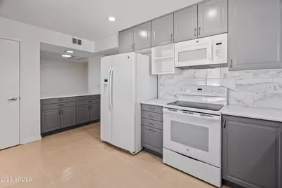 10926 W Abbott Avenue, Sun City, AZ 85351 - Photo 13