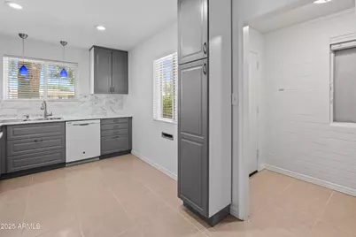 10926 W Abbott Avenue, Sun City, AZ 85351 - Photo 9