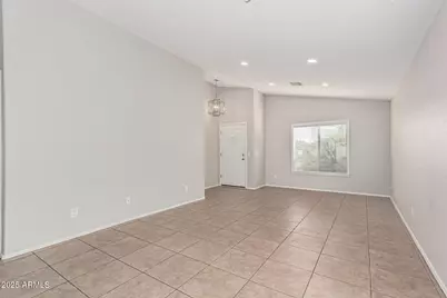 21810 N 31st Drive, Phoenix, AZ 85027 - Photo 9