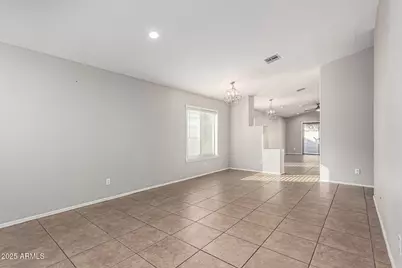 21810 N 31st Drive, Phoenix, AZ 85027 - Photo 7