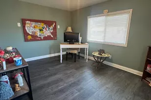 10201 N 99th Ave, Peoria, AZ 85345 - Photo 17