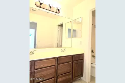 22729 N 103rd Lane N, Peoria, AZ 85383 - Photo 17