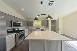 10917 W Almeria Rd, Avondale, AZ 85392 - Photo 3