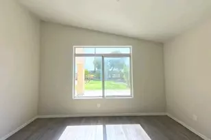 10917 W Almeria Rd, Avondale, AZ 85392 - Photo 7