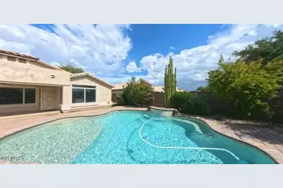 10917 W Almeria Road, Avondale, AZ 85392 - Photo 9