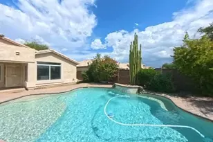 10917 W Almeria Rd, Avondale, AZ 85392 - Photo 9