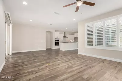 19239 N 270th Avenue, Buckeye, AZ 85396 - Photo 9