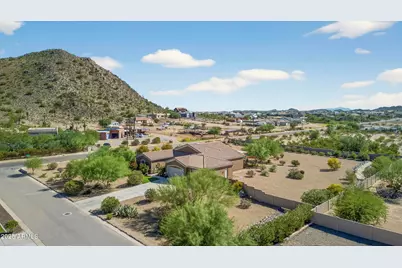 1913 W Laurie Lane, San Tan Valley, AZ 85144 - Photo 5