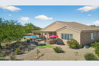 1913 W Laurie Lane, San Tan Valley, AZ 85144 - Photo 9