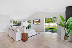 3842 E San Miguel Ave, Paradise Valley, AZ 85253 - Photo 11