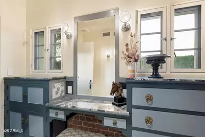 341 E Monte Vista Road, Phoenix, AZ 85004 - Photo 43