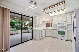 19611 N Trail Ridge Dr, Sun City West, AZ 85375 - Photo 13