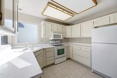 19611 N Trail Ridge Drive, Sun City West, AZ 85375 - Photo 15