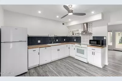 4325 N 26th Street #8, Phoenix, AZ 85016 - Photo 9