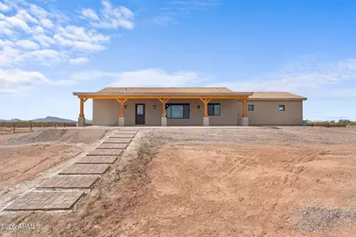 47530 W Ray Street, Aguila, AZ 85320 - Photo 1