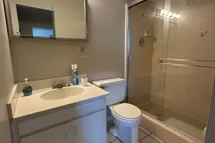 3819 W Golden Ln, Phoenix, AZ 85051 - Photo 7