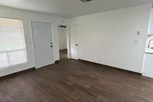 8131 N 107th Ave, Peoria, AZ 85345 - Photo 27