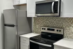 8131 N 107th Ave, Peoria, AZ 85345 - Photo 11