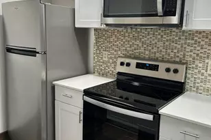 8131 N 107th Ave, Peoria, AZ 85345 - Photo 9