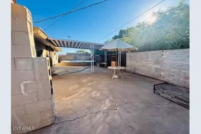 1910 N 25th Place, Phoenix, AZ 85008 - Photo 17