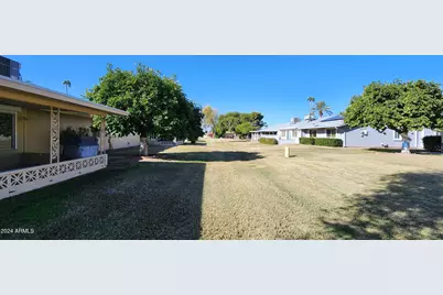 10338 W Kingswood Circle, Sun City, AZ 85351 - Photo 23