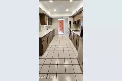 10338 W Kingswood Circle, Sun City, AZ 85351 - Photo 5