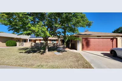 10338 W Kingswood Circle, Sun City, AZ 85351 - Photo 1