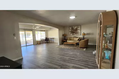 10338 W Kingswood Circle, Sun City, AZ 85351 - Photo 9