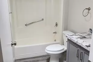 10338 W Kingswood Cir, Sun City, AZ 85351 - Photo 19